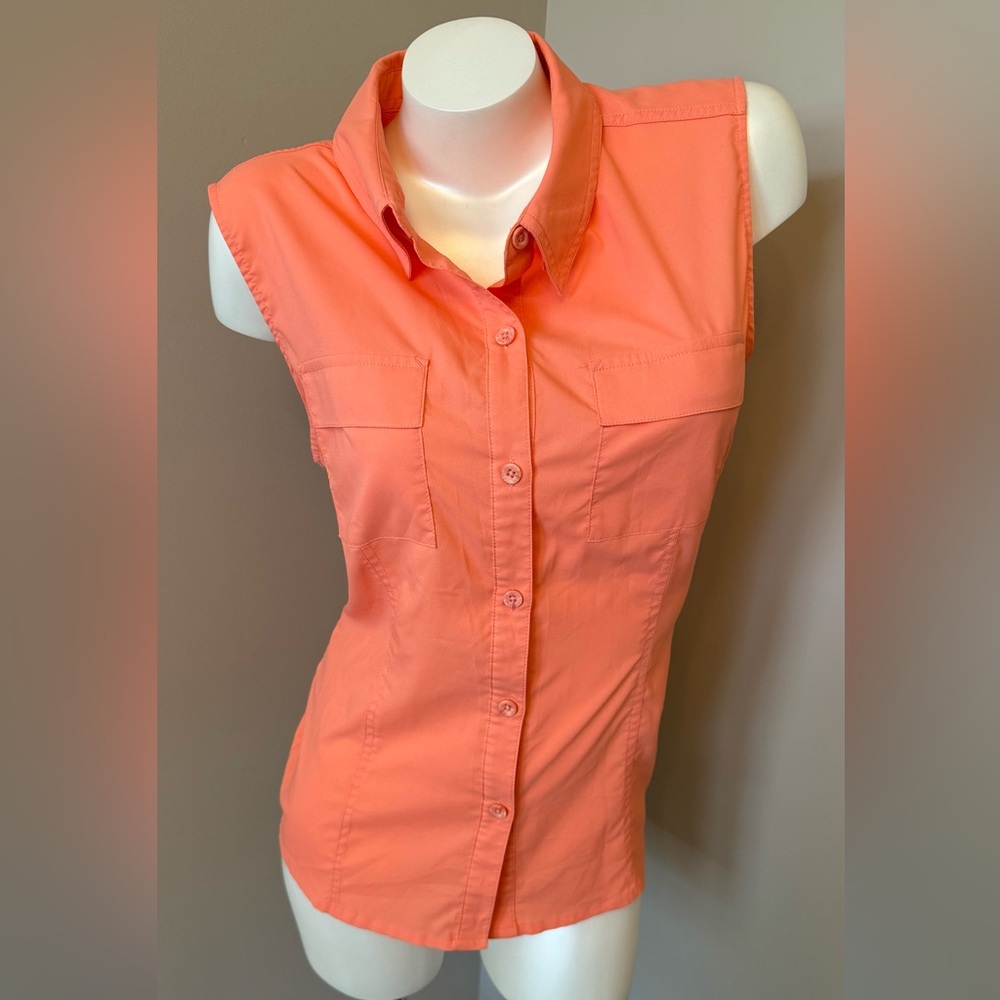 Reel Legends Shirt Womens medium
Coral Saltwater Vented Button Front Sleeveless - Picture 2 of 10